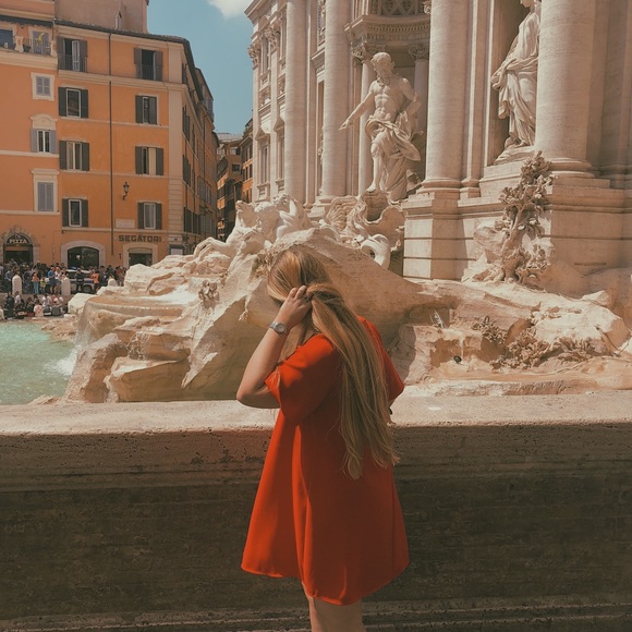 Meet your Posher, Gabby - Picture 1 of 10